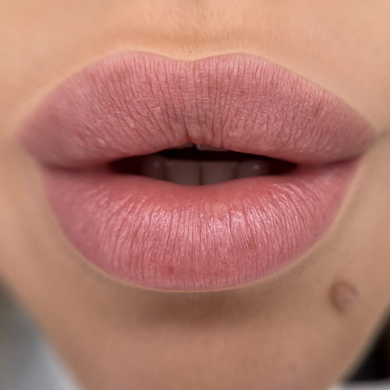 Makijaż permanentny ust Light Lips
